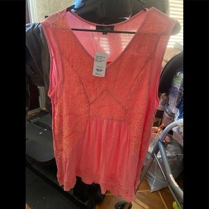 Nice detailed tank top